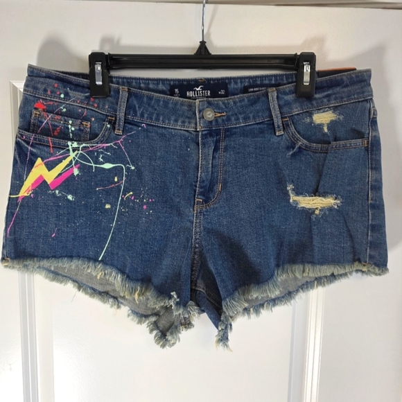 Hollister Junior Girls Distressed Blue Jean Shorts Size 15 - Picture 1 of 6